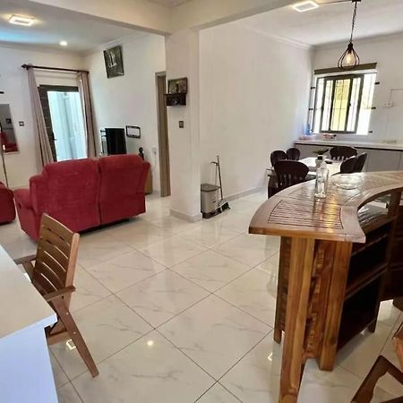 Nayuha Apt B Flic-en-Flacq Екстериор снимка